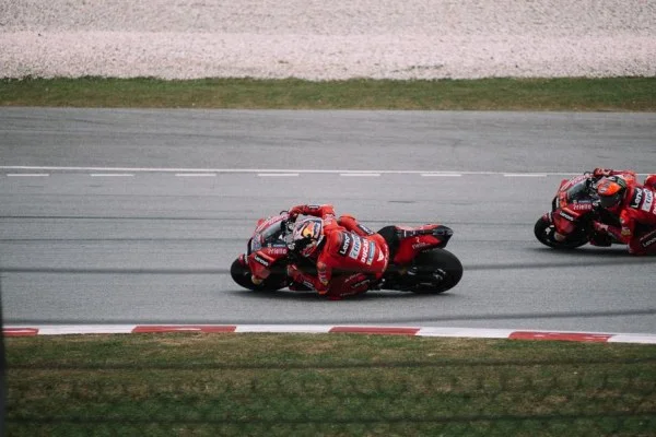 夸塔拉罗MotoGP阿拉贡站表现与雅马哈状态合同谈判关键节点观察